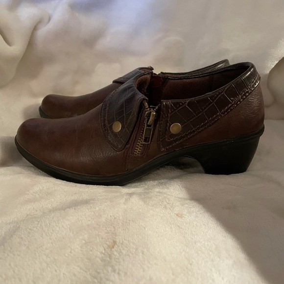 Sbicca of California Brady Ankle Booties - Picture 4 of 9